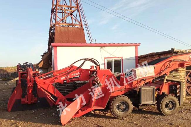 永力通扒渣機(jī)2.jpg 永力通扒渣機(jī)2.jpg